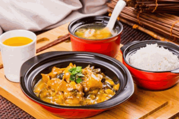 大米君现煲砂锅饭